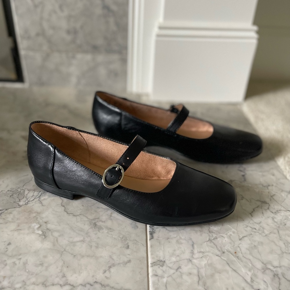 Naturalizer Kelly Mary Jane Flat